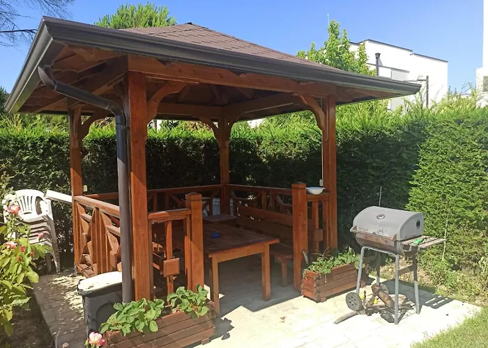 Eden 111, Perla Resort, Bay Of Lalzi 别墅